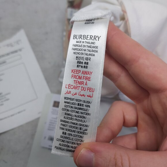 Burberry White Baby Check Bodysuit Bib Box - Picture 5 of 11